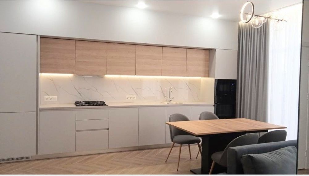 Сдам Стильный Дом на Фонтане, Свет 24/7 + есть Генератор.