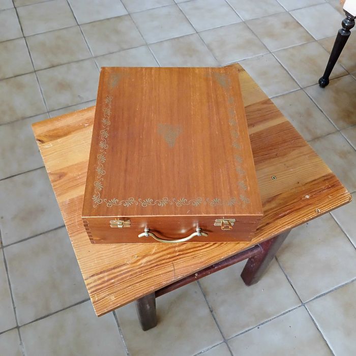 Caixa de madeira para arrumação