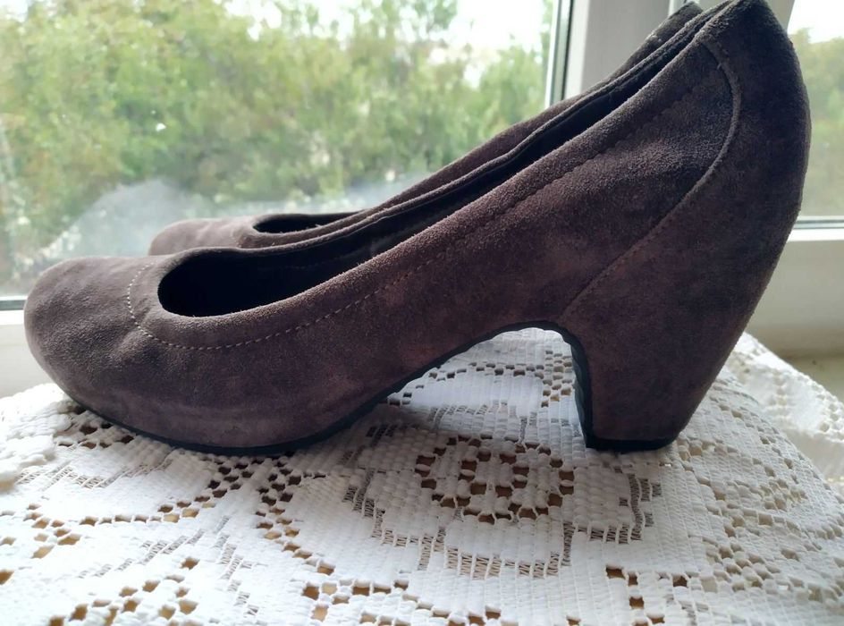 Шикарные замшевые туфли Hogl butterflight. Австрия р.40 стелька 26,5см