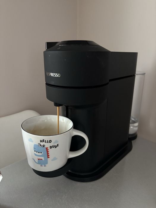 Капсульна кавомашина Nespresso Vertuo Next Premium (неспрессо)