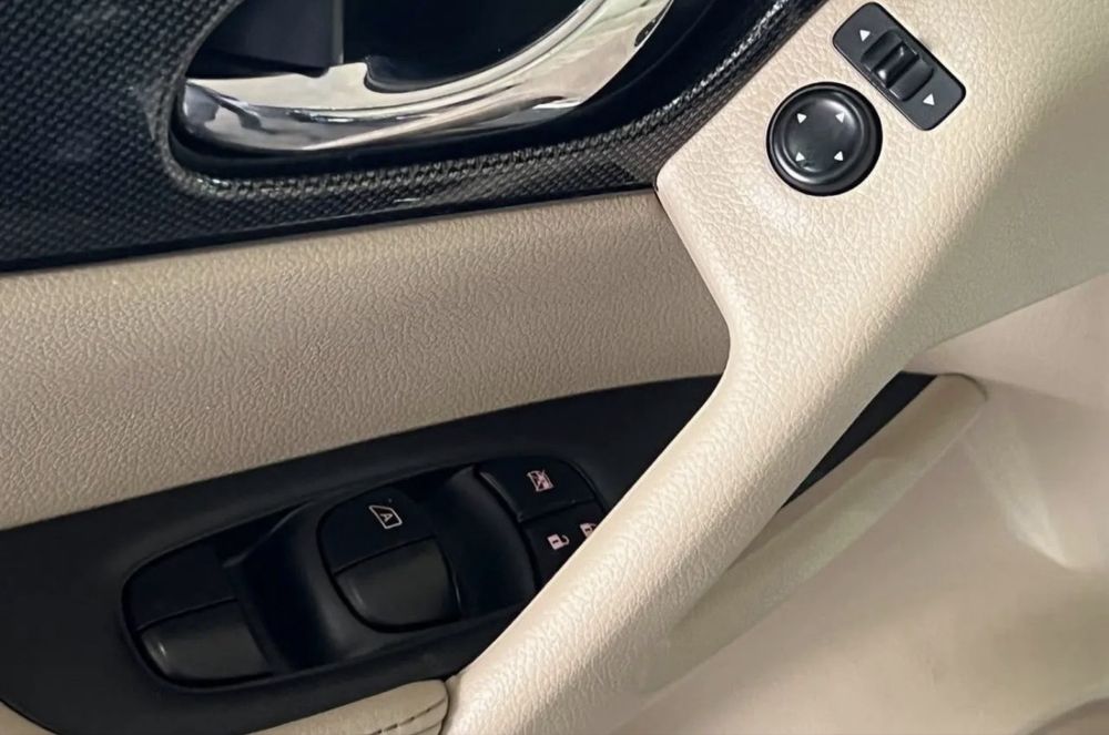 ПРОДАЮ Nissan Rogue 2016 — Максимальная комплектация