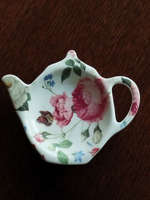 Porcelanowy kubek do kawy lub herbaty