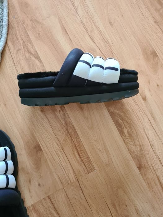 Klapki UGG z futerkiem