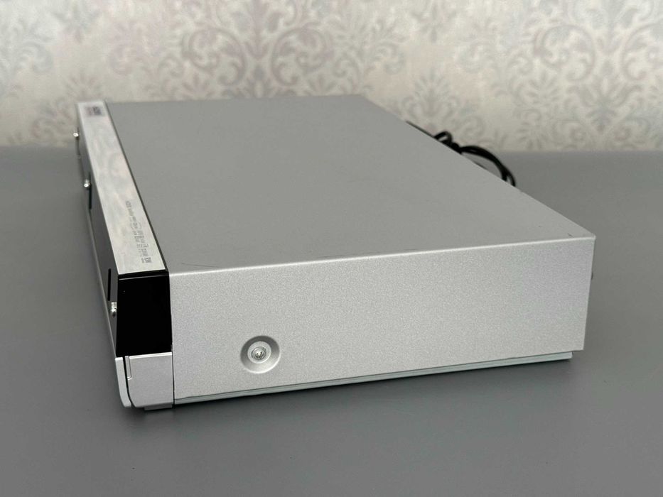 Magnetowid Combo DVD / VHS LG V192H HDMI