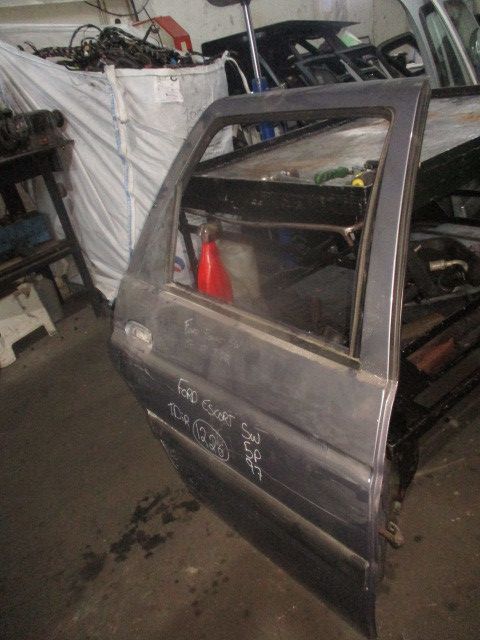 Porta trás direita FORD Escort VI Sedan (GAL, AFL)