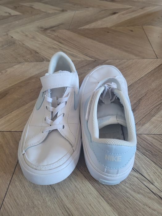 Buty na rzepę dla chlopca Nike