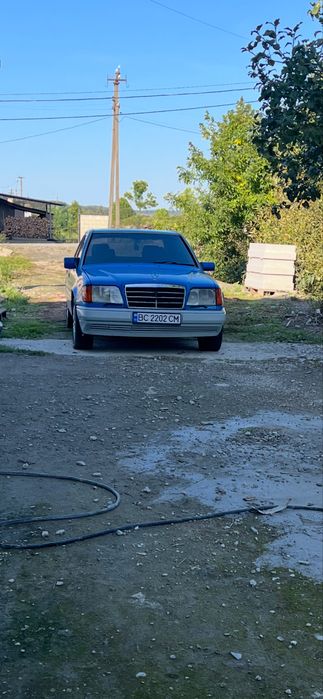 Продам Мерседес 124