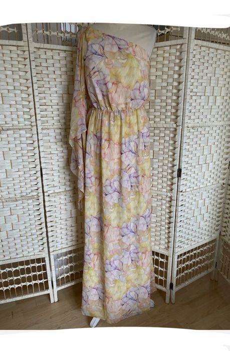 Sukienka letnia na jedno ramię maxi