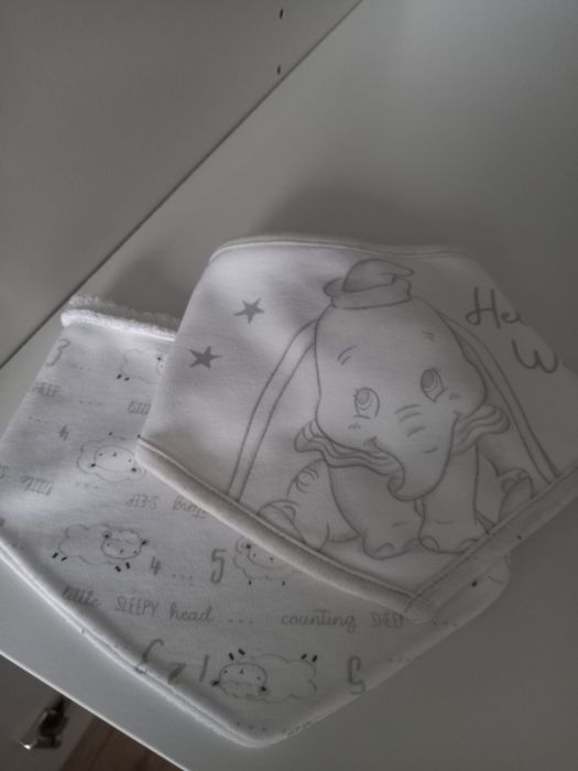 Chusteczki/śliniaki 4szt.