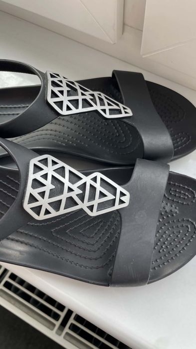 Crocs sandały serena embellish W7 37/38
