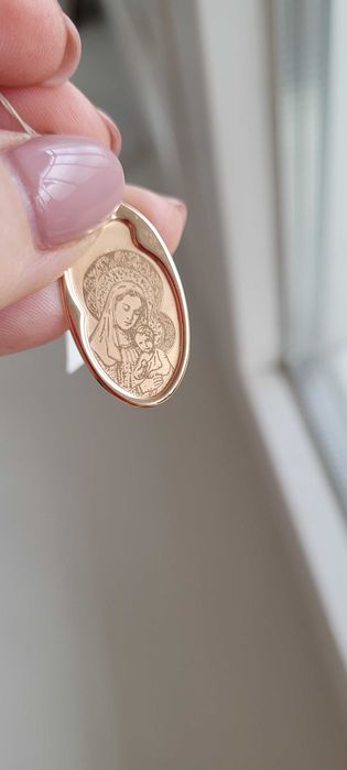 Золота підвіска ладанка Божа Матір