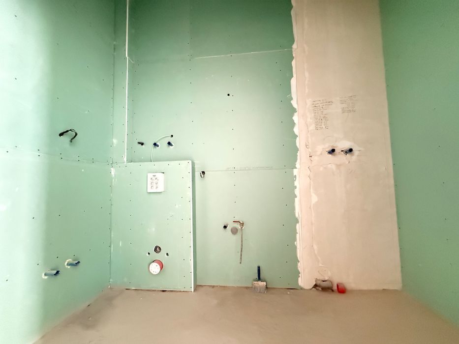 Продаж пентахуса част. ремонтом. З великою терассою. Без комісії