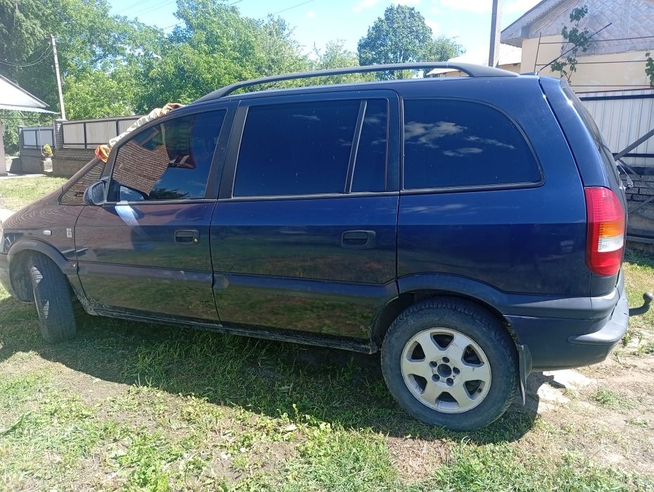 Авто Опель зафіра