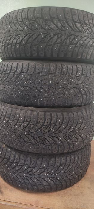 Nokian Hakkapeliitta 9. 205 50 R17