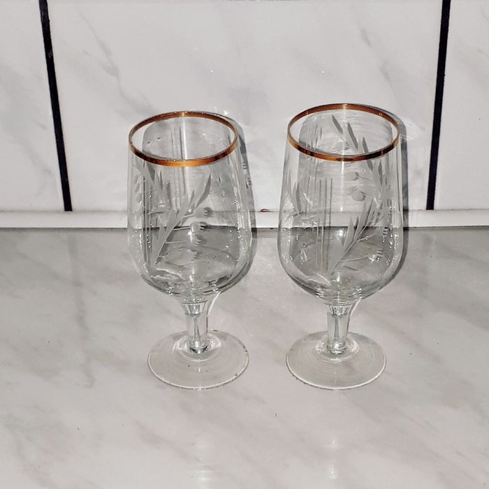 Komplet PRL 6 sztuk kieliszki wino trawiony wzór dekoracje vintage