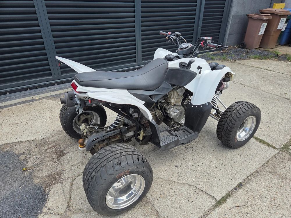 alt