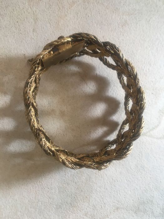 Pulseira dourada