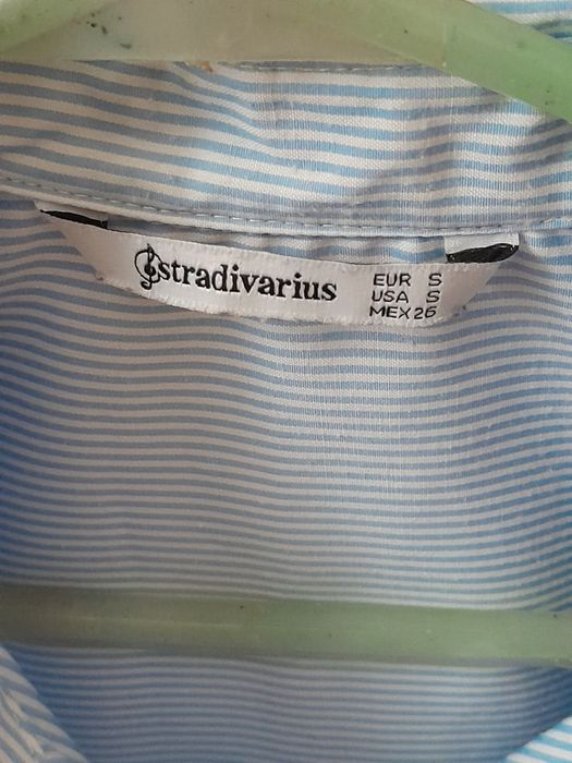 Жіноча сорочка Stradivarius.
