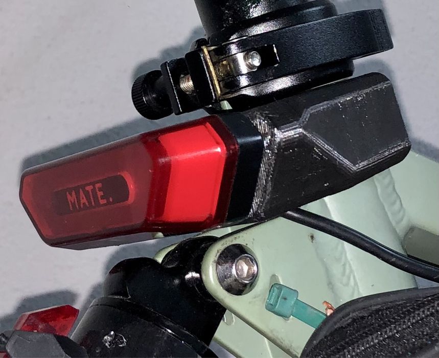 Suporte para luz traseira Mate X (apenas suporte, sem luz)