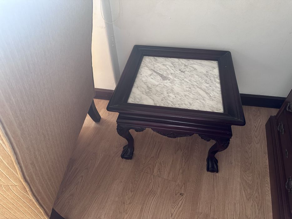 Moveis de sala, quarto, candeeiros, fogao e frigorifico