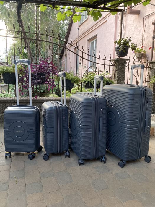 Валіза Three Birds ,преміум якість. Великий асортимент різних валіз.