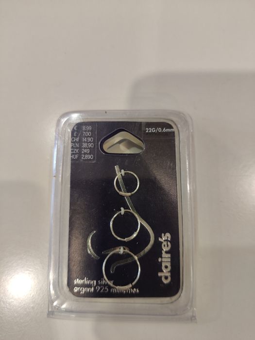 Пірсинг у ніс срібло