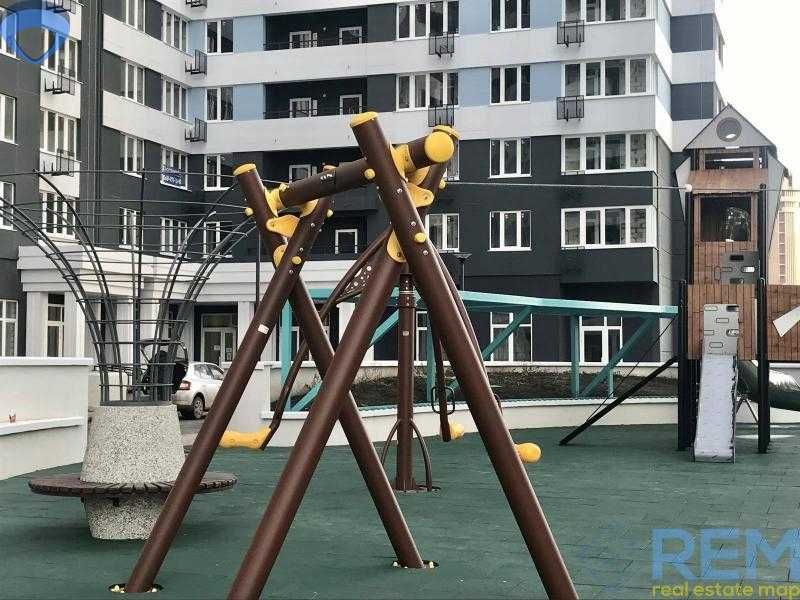 Продам 1 комнатную крупногабаритную квартиру Варненская/ЖК Скай Сити.