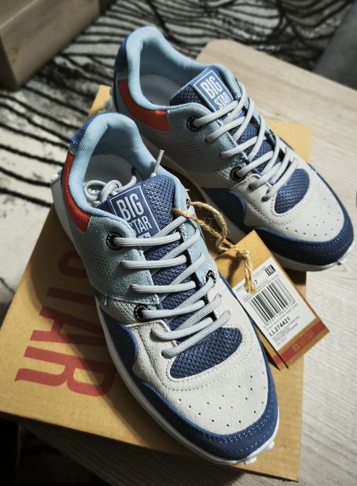 Buty sportowe damskie