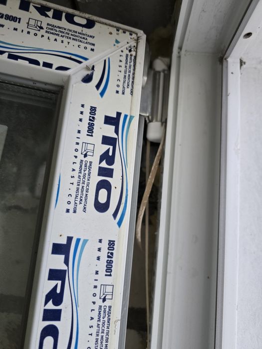 Дверь металлопластиковая