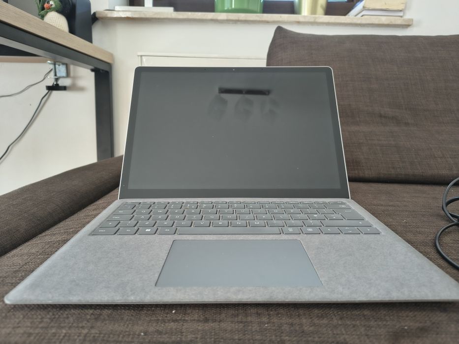Microsoft Surface Laptop 5  i5 12gen 13.5"