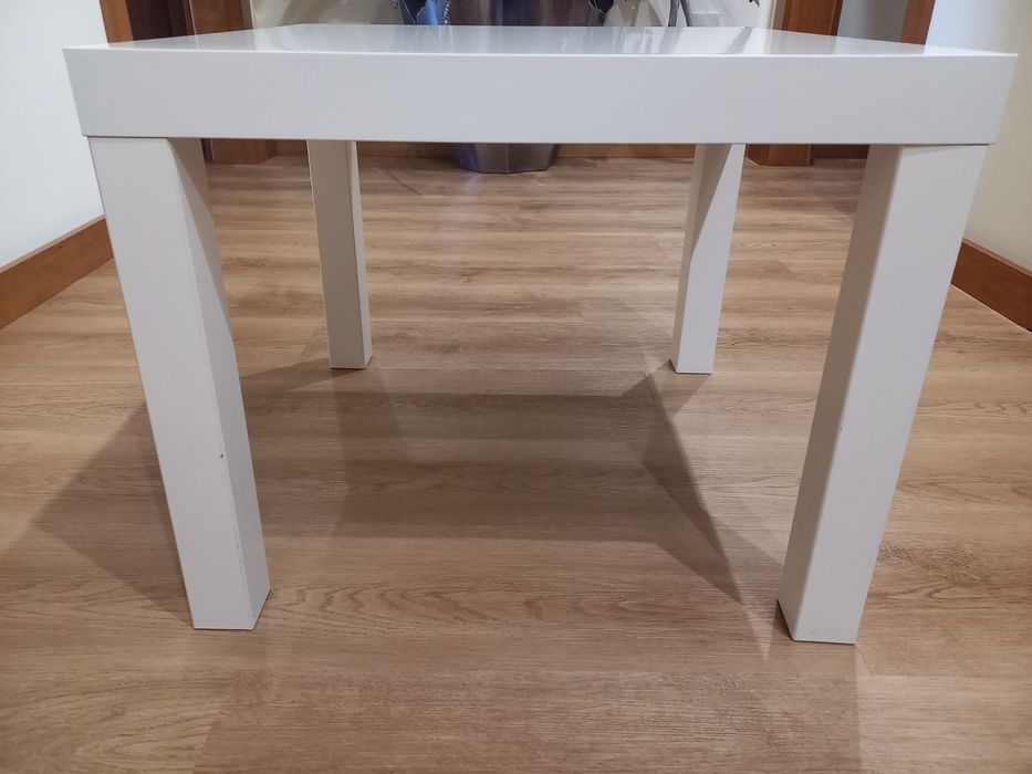 Mesa de criança quadrada