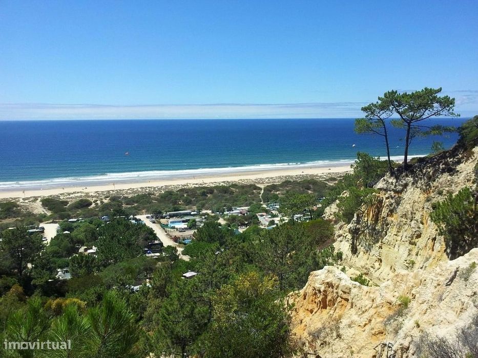Moradia Isolada T4 com piscina, Aroeira, Almada