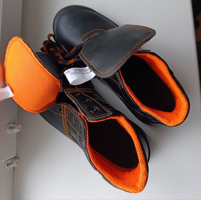 Взуття робоче( черевики)