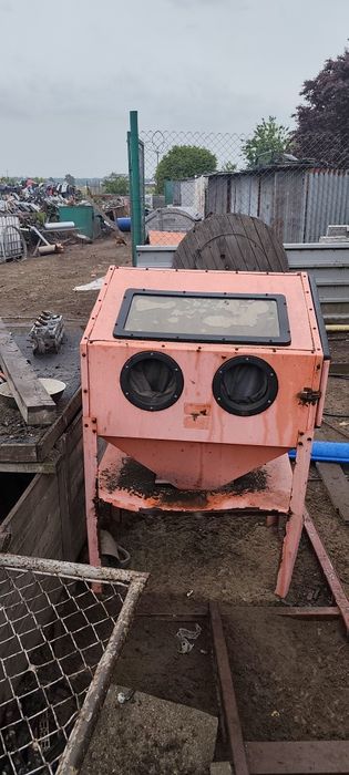 Piaskarka kabinowa 250 L