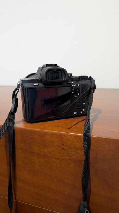 Sony A7 II + lente FE 28+70mm