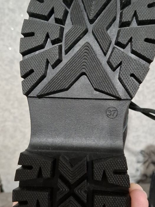 Жіночі зимові ботінки