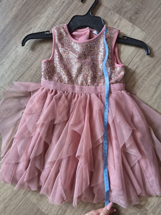 Святкова сукня для дівчинки 92р