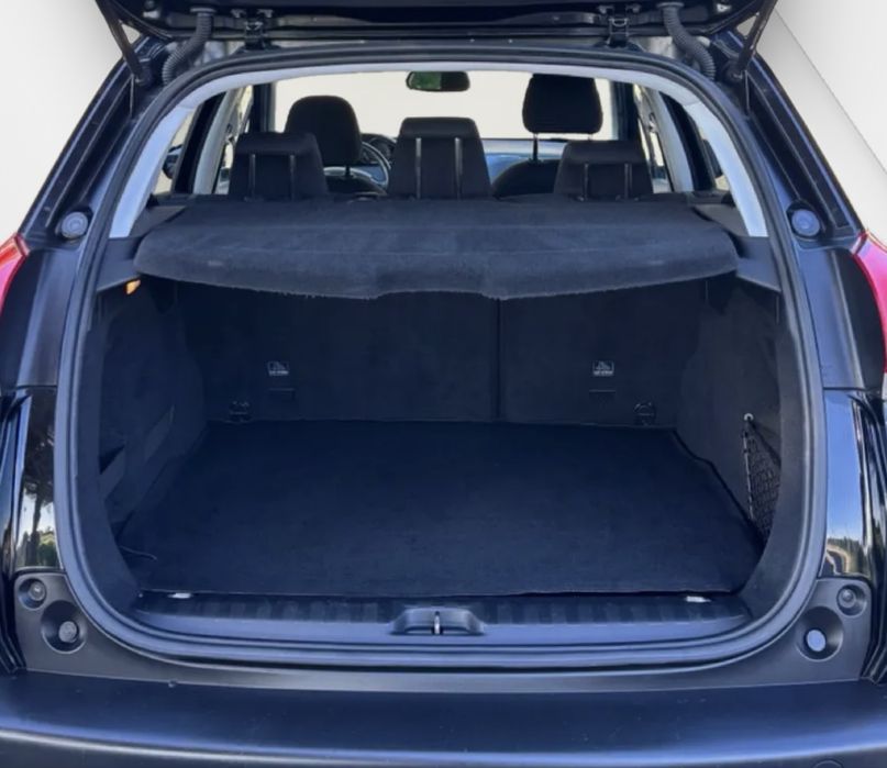 PEUGEOT 2008 1.6 HDI 100 CV • 12/2015 • 97.000 Kms