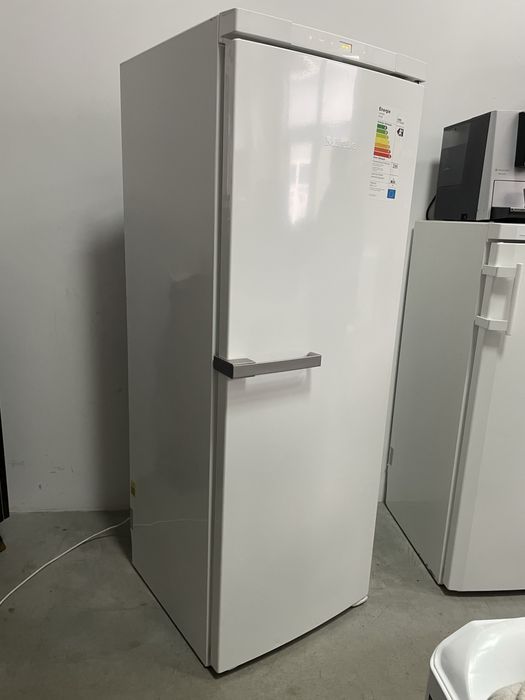 Морозильная камера Miele no frost из Германии 7 ящ 265 л 2022 г.в.
