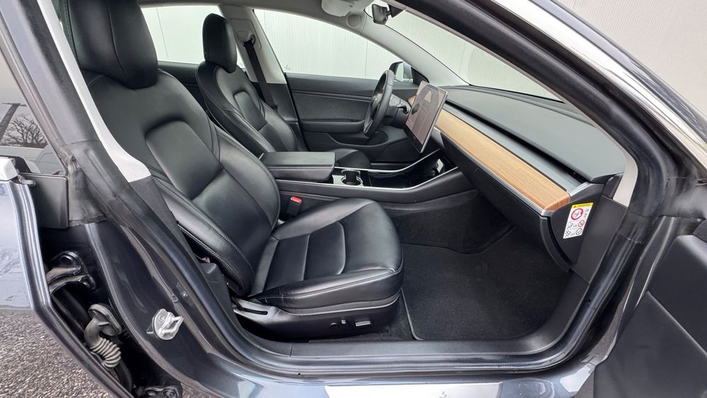 Tesla Model 3 Long-Range Dual Motor AWD
