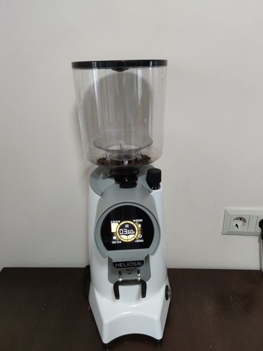 Кофемолка Eureka Helios 65 HSM белая