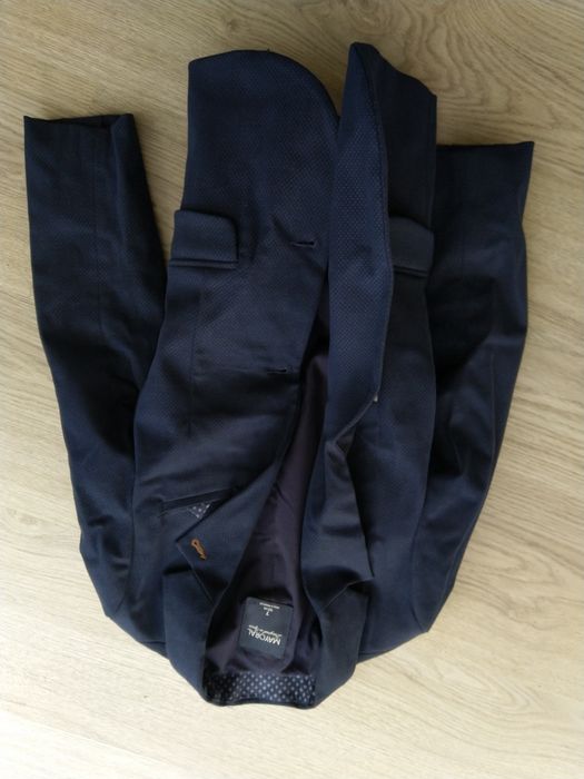 Roupa da  Lion of Porches e Mayoral 7 / 10 Anos.