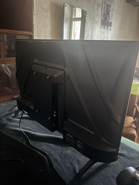 Продам телевізор Hisense 32 6500