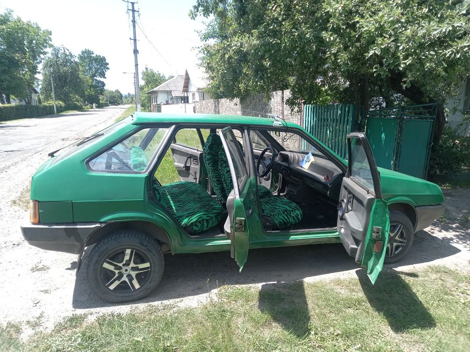 Продається гарний автомобіль. Ваз 2109.