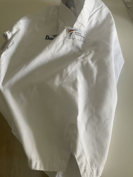 Roupa taekwondo