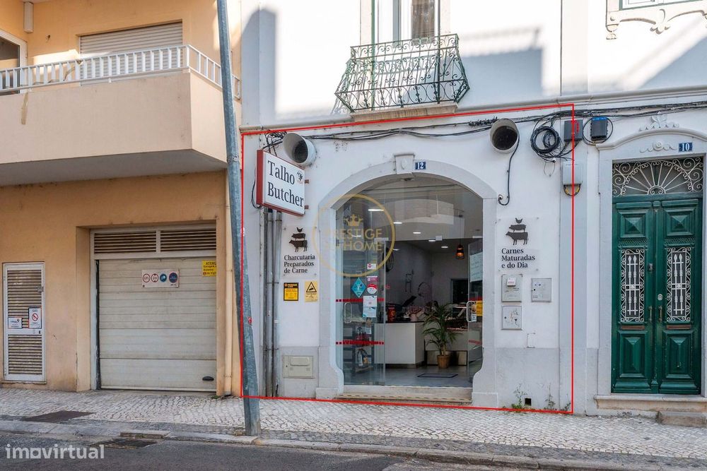 Talho Renovado Em 2023 - Rua De São Luis - Faro - Trespasse