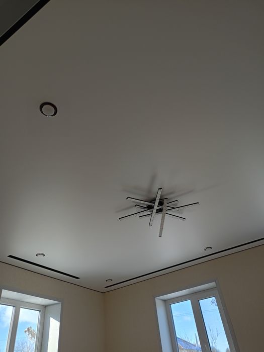 Натяжні стелі  ...