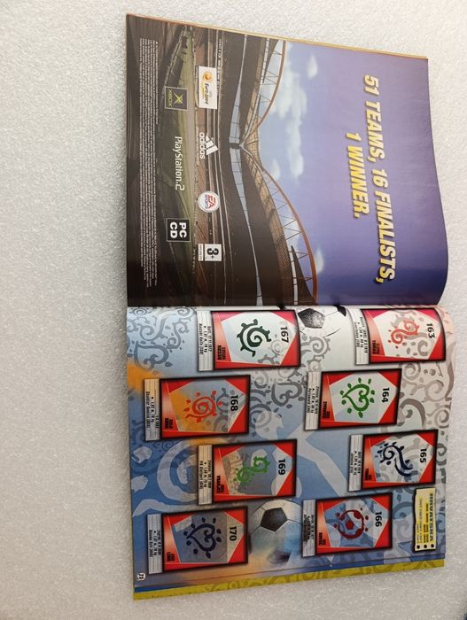 Caderneta de cromos de futebol vazia Euro 2004 Panini