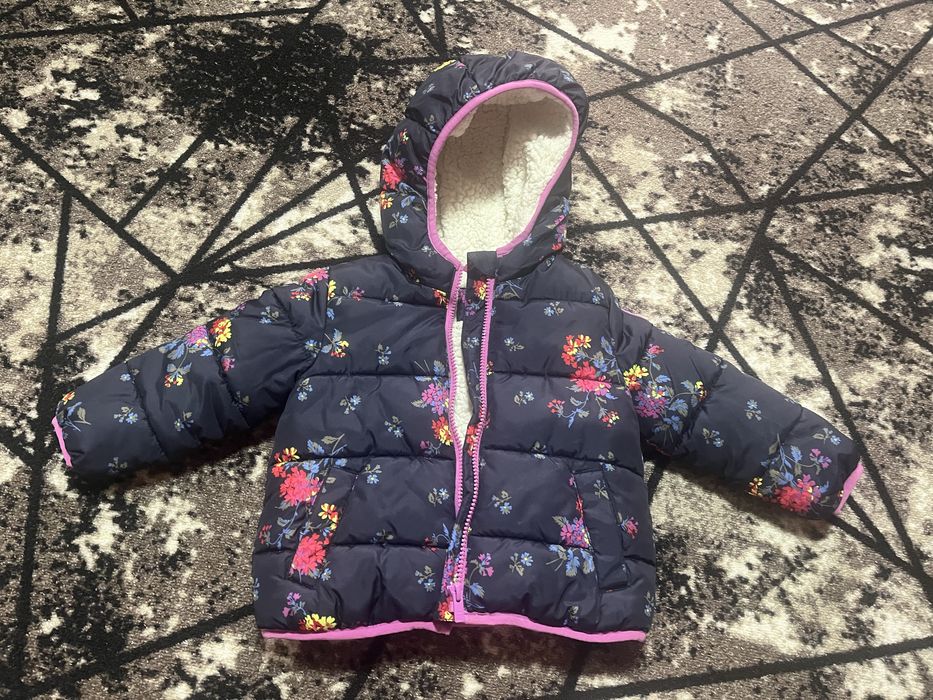 Куртка gap оригинал , на девочку 2 года