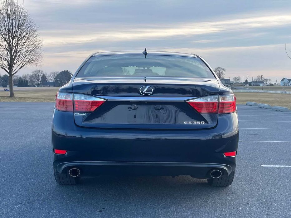 Lexus ES 350      2015